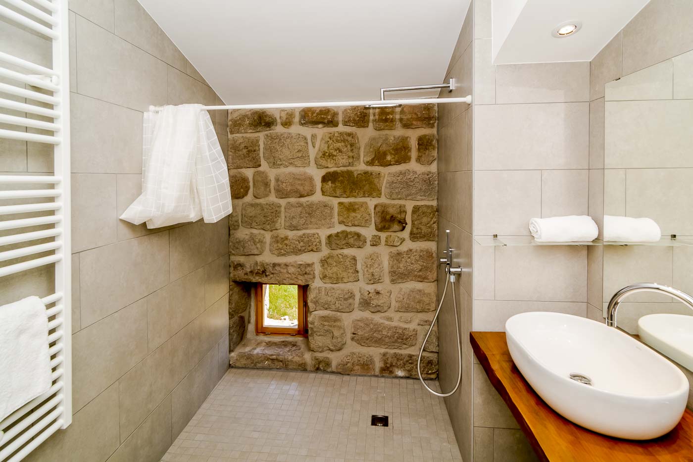 Baños rústicos modernos